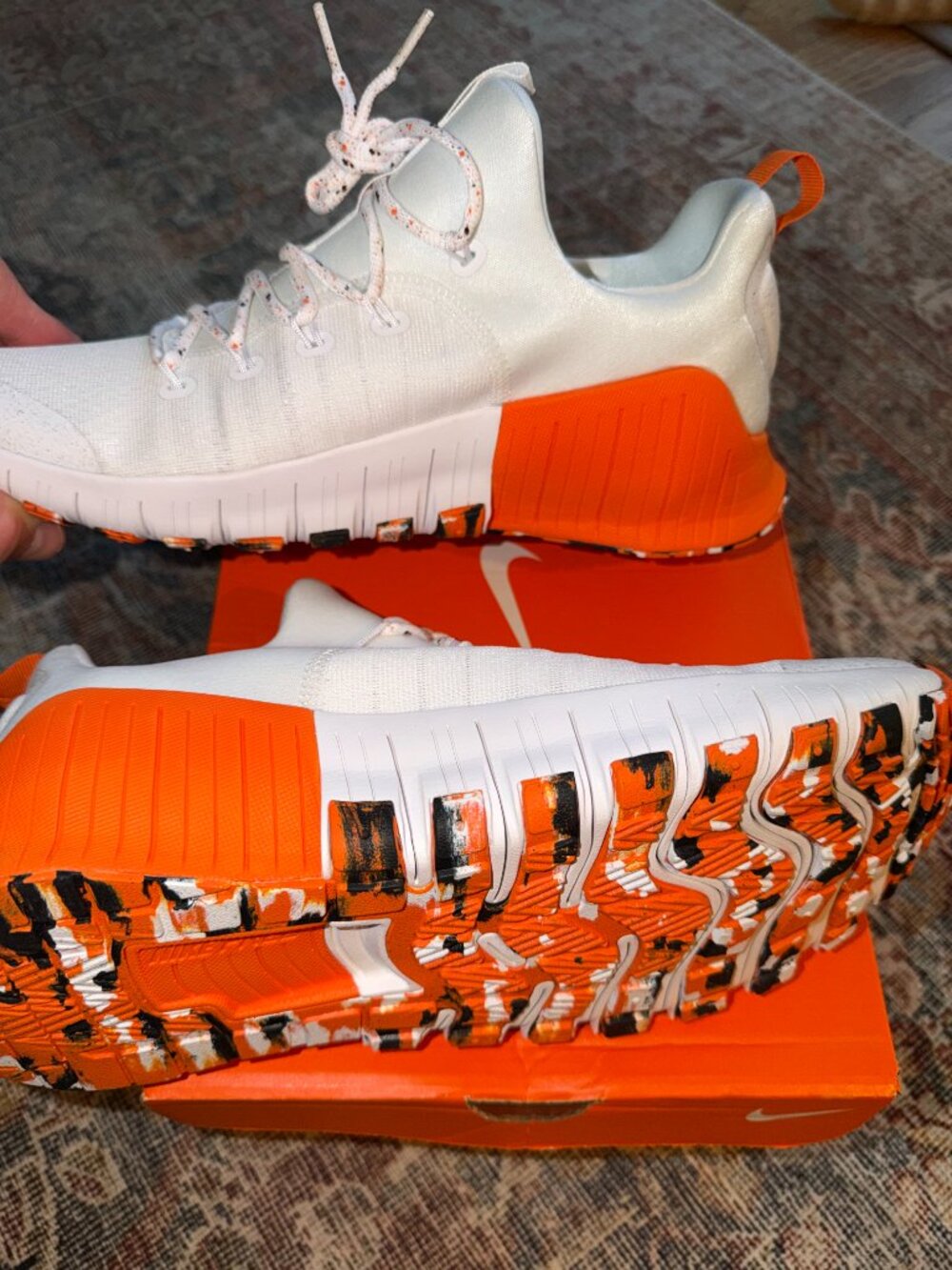 Nike Free Metcon 5 White/Safety Orange - Men's Size 11 (New in Box) - Picture 5 of 7